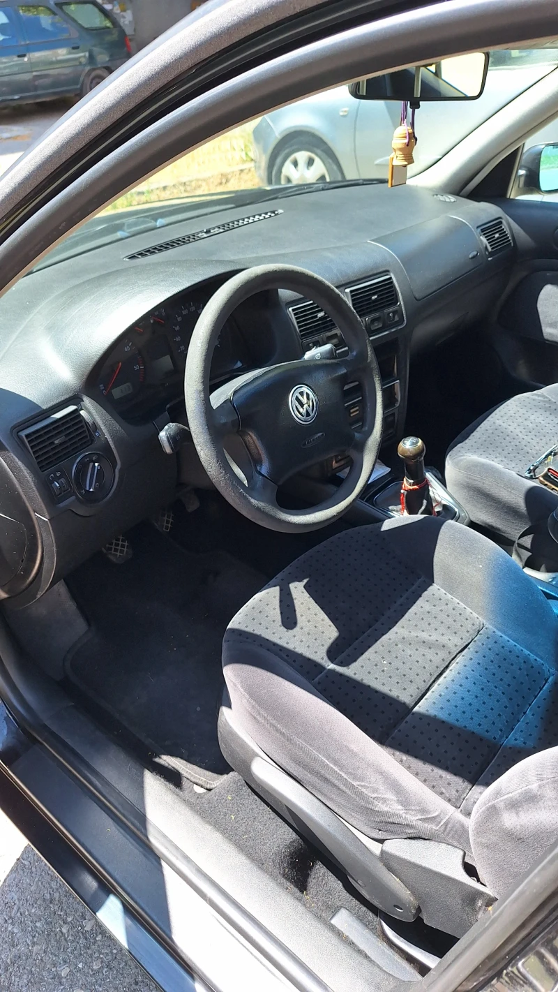 VW Golf МК4, снимка 8 - Автомобили и джипове - 52528633