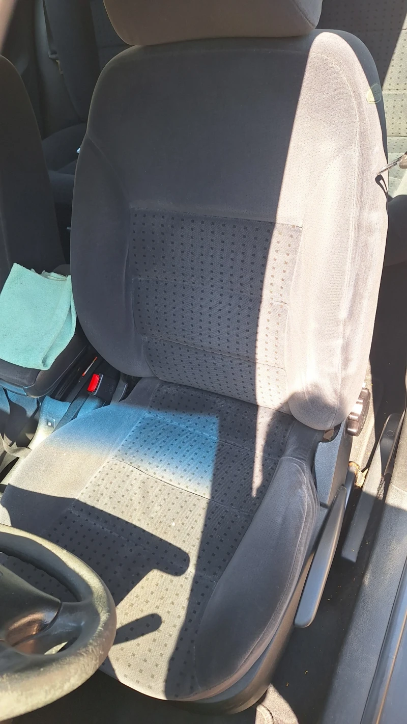 VW Golf МК4, снимка 6 - Автомобили и джипове - 52528633