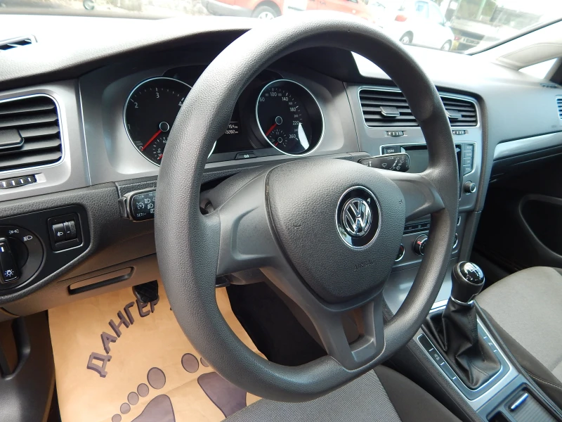 VW Golf 1.6TDI* КАТО НОВА* , снимка 12 - Автомобили и джипове - 51247092