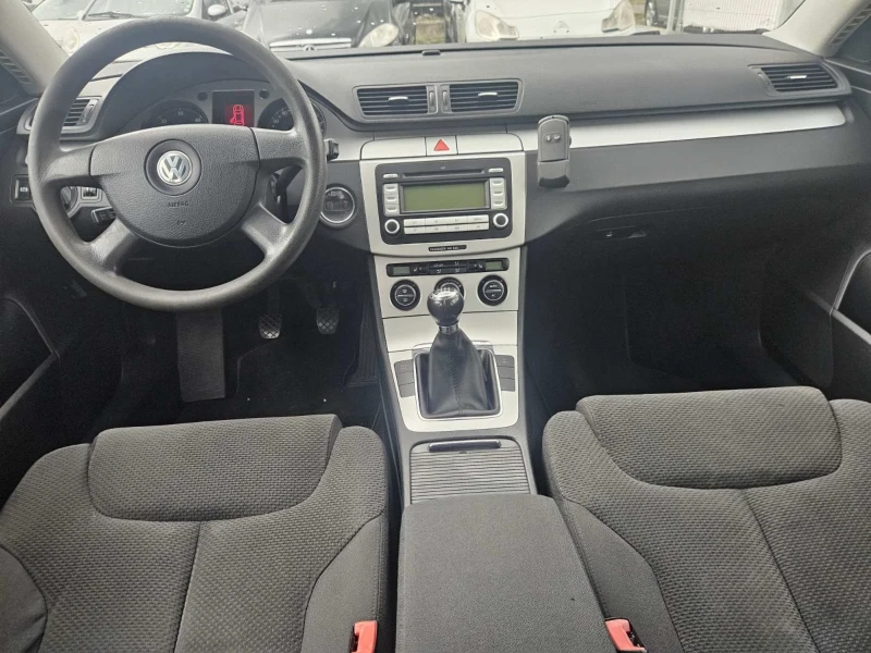 VW Passat 2.0tdi* klima* , снимка 11 - Автомобили и джипове - 52469918
