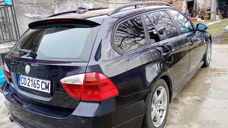 BMW 320, снимка 4 - Автомобили и джипове - 53224154