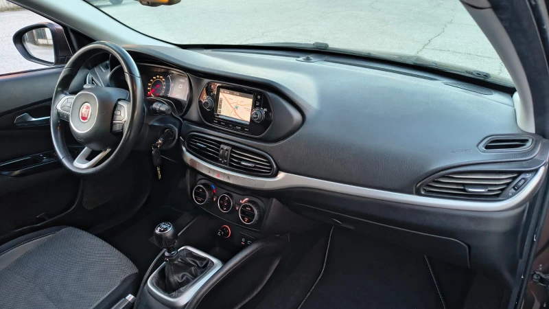 Fiat Tipo LOUNGE 1.6 MULTIJET/СОБСТВЕН ЛИЗИНГ, снимка 12 - Автомобили и джипове - 53581026