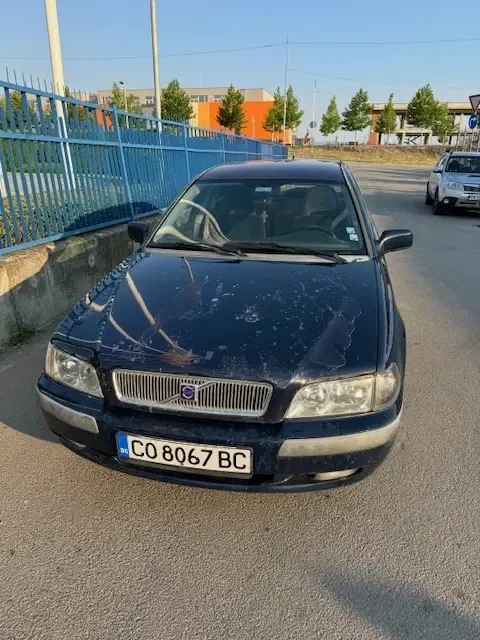 Volvo V40 1.9D, снимка 2 - Автомобили и джипове - 48450673