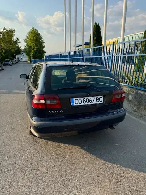 Volvo V40 1.9D, снимка 9 - Автомобили и джипове - 48450673