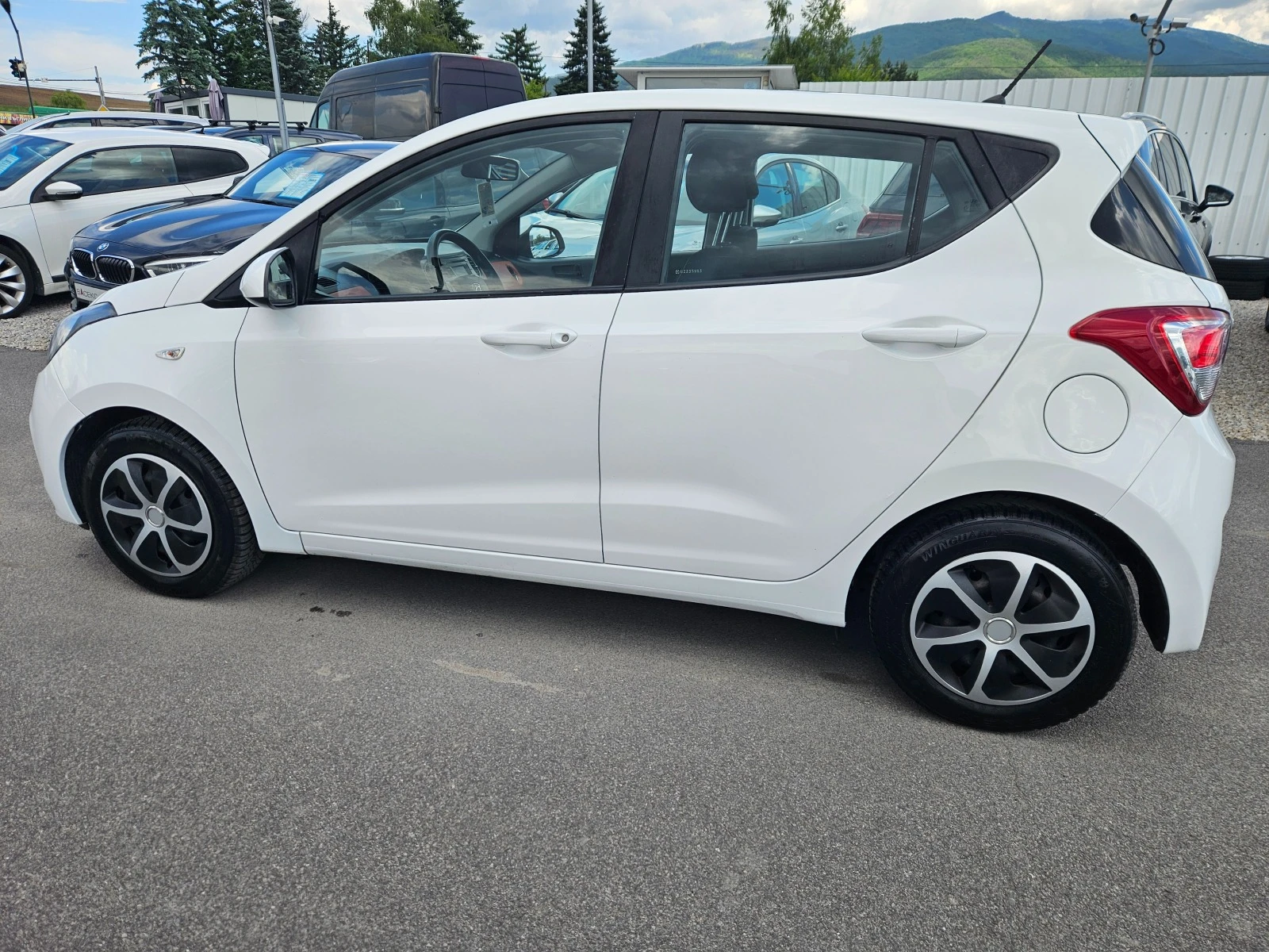 Hyundai I10 1.0i EVRO 6B FEIS - изображение 3