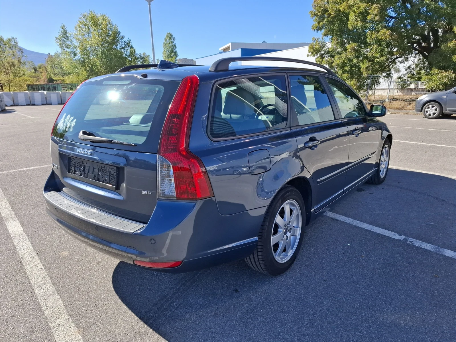 Volvo V50 1.8F - изображение 5