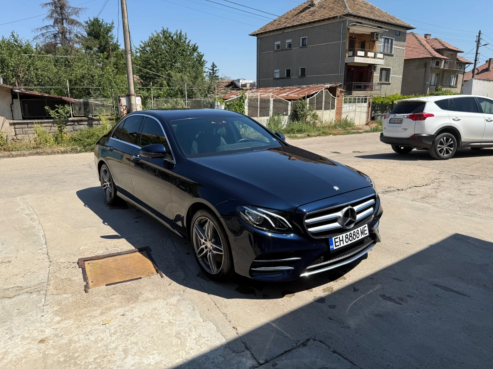 Mercedes-Benz E 350 AMG PREMIUM - изображение 2