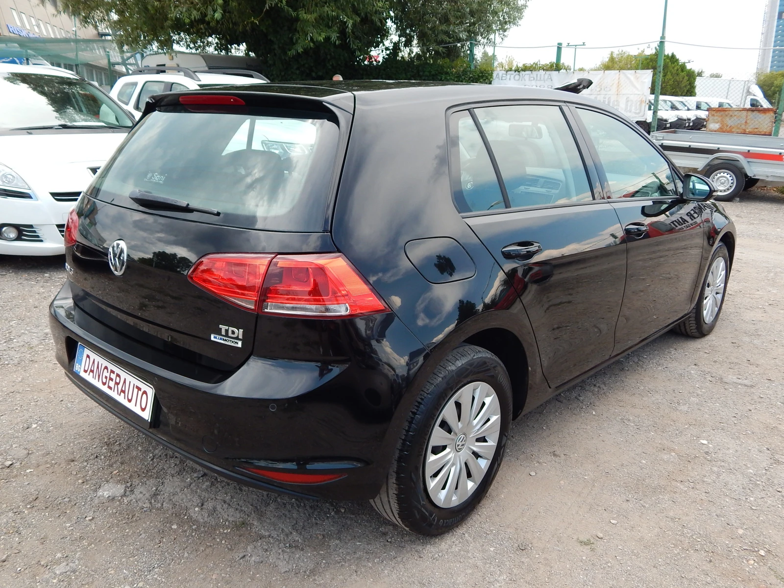 VW Golf 1.6TDI* КАТО НОВА*  - изображение 4