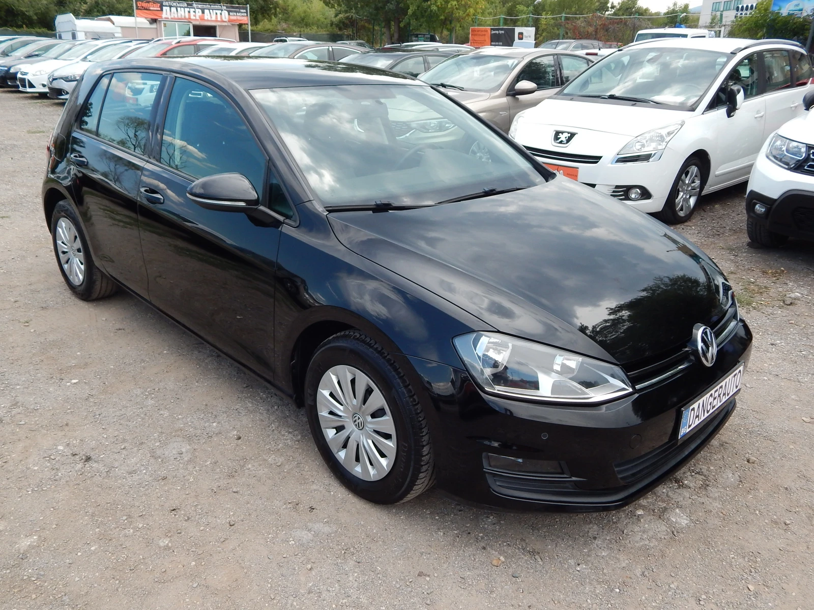 VW Golf 1.6TDI* КАТО НОВА*  - изображение 3