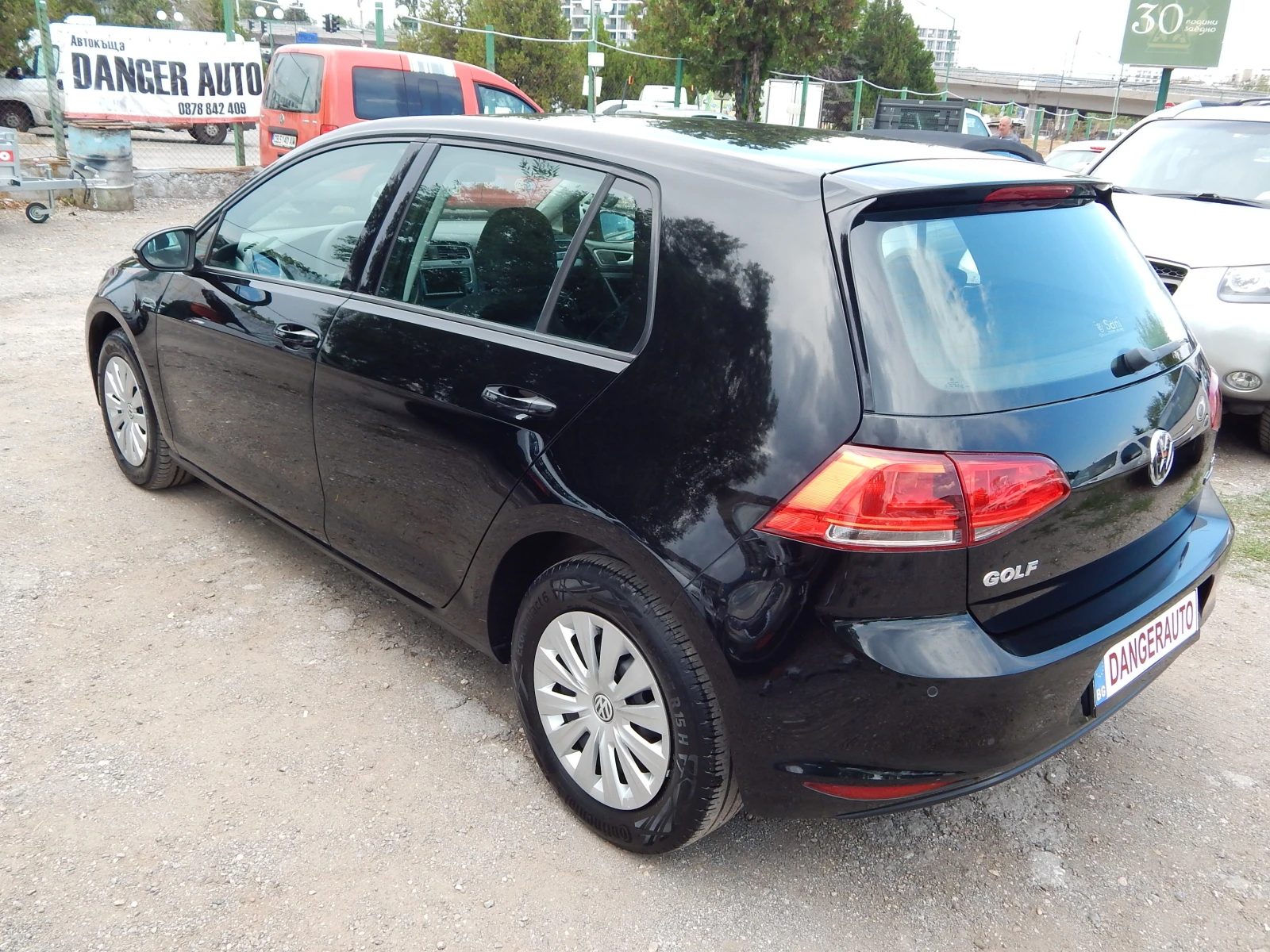VW Golf 1.6TDI* КАТО НОВА*  - изображение 6