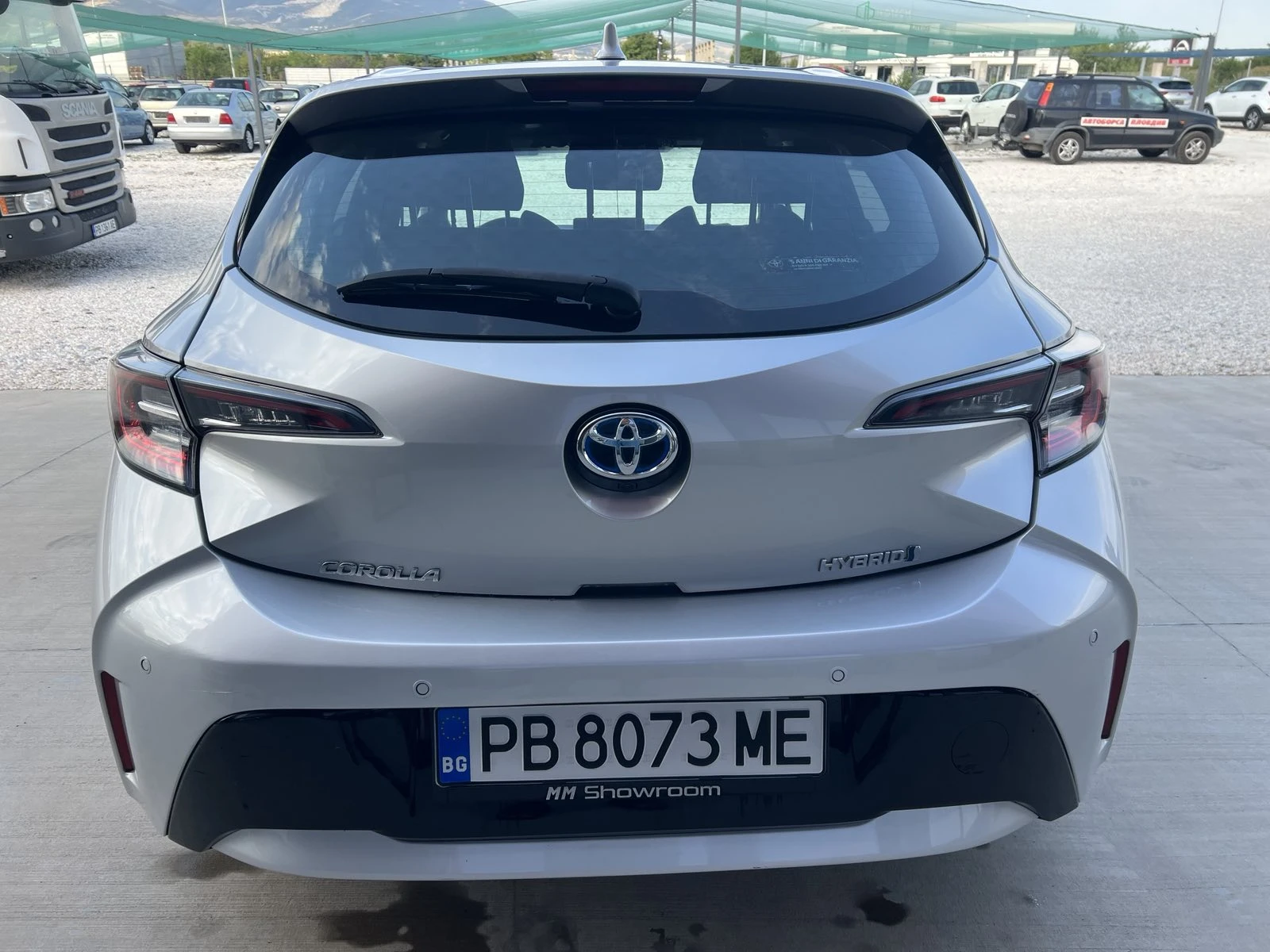 Toyota Corolla   1.8 Hybrid - изображение 6