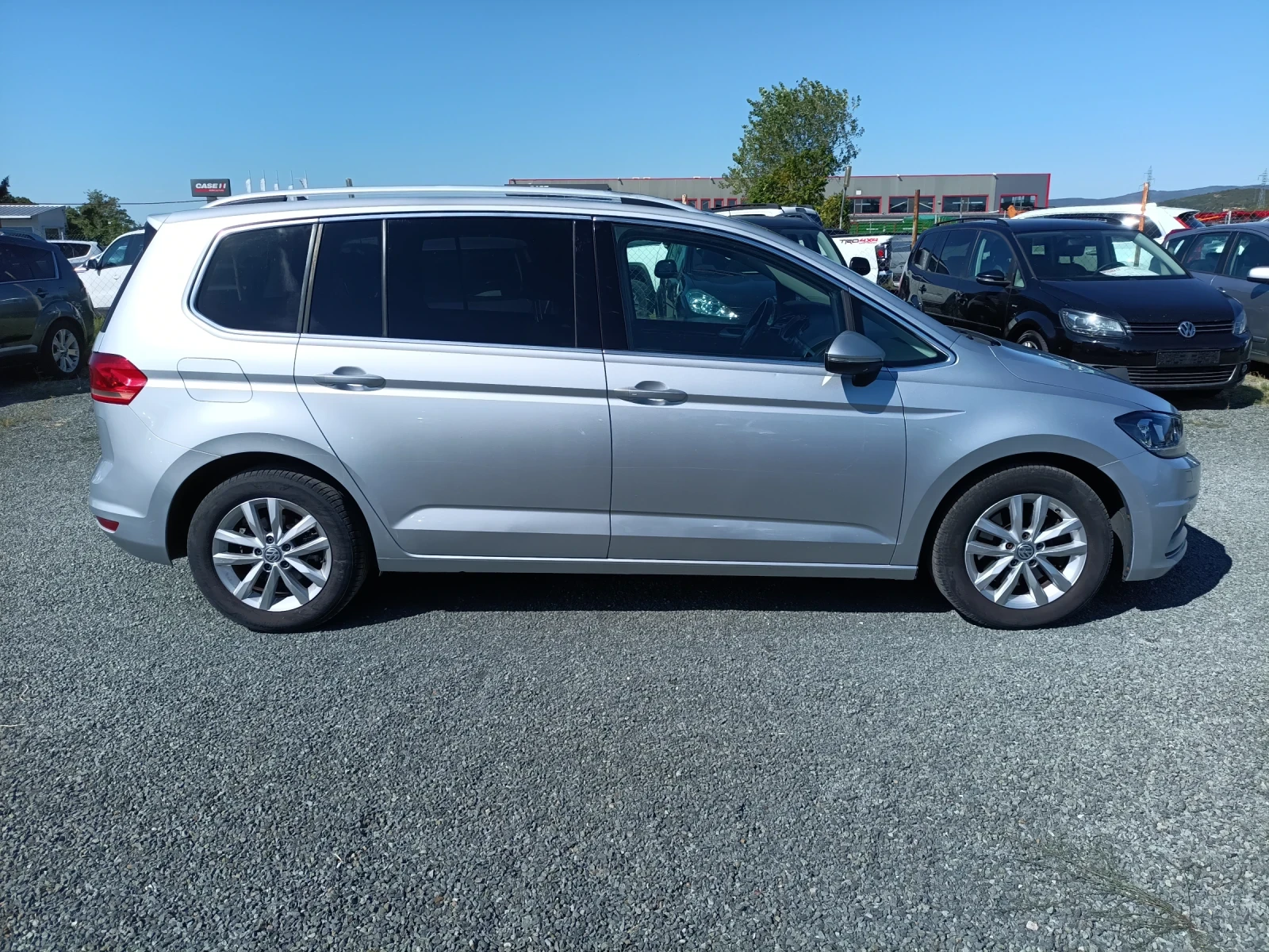 VW Touran 2.0 150 автомат алкантара нави - изображение 4
