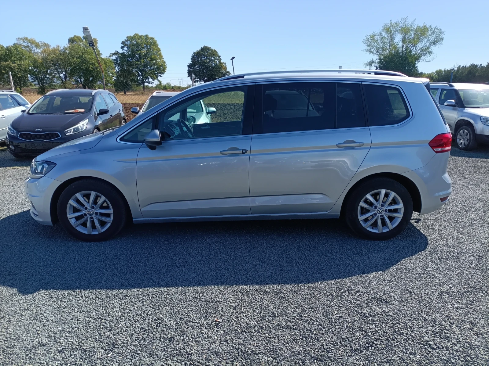 VW Touran 2.0 150 автомат алкантара нави - изображение 7