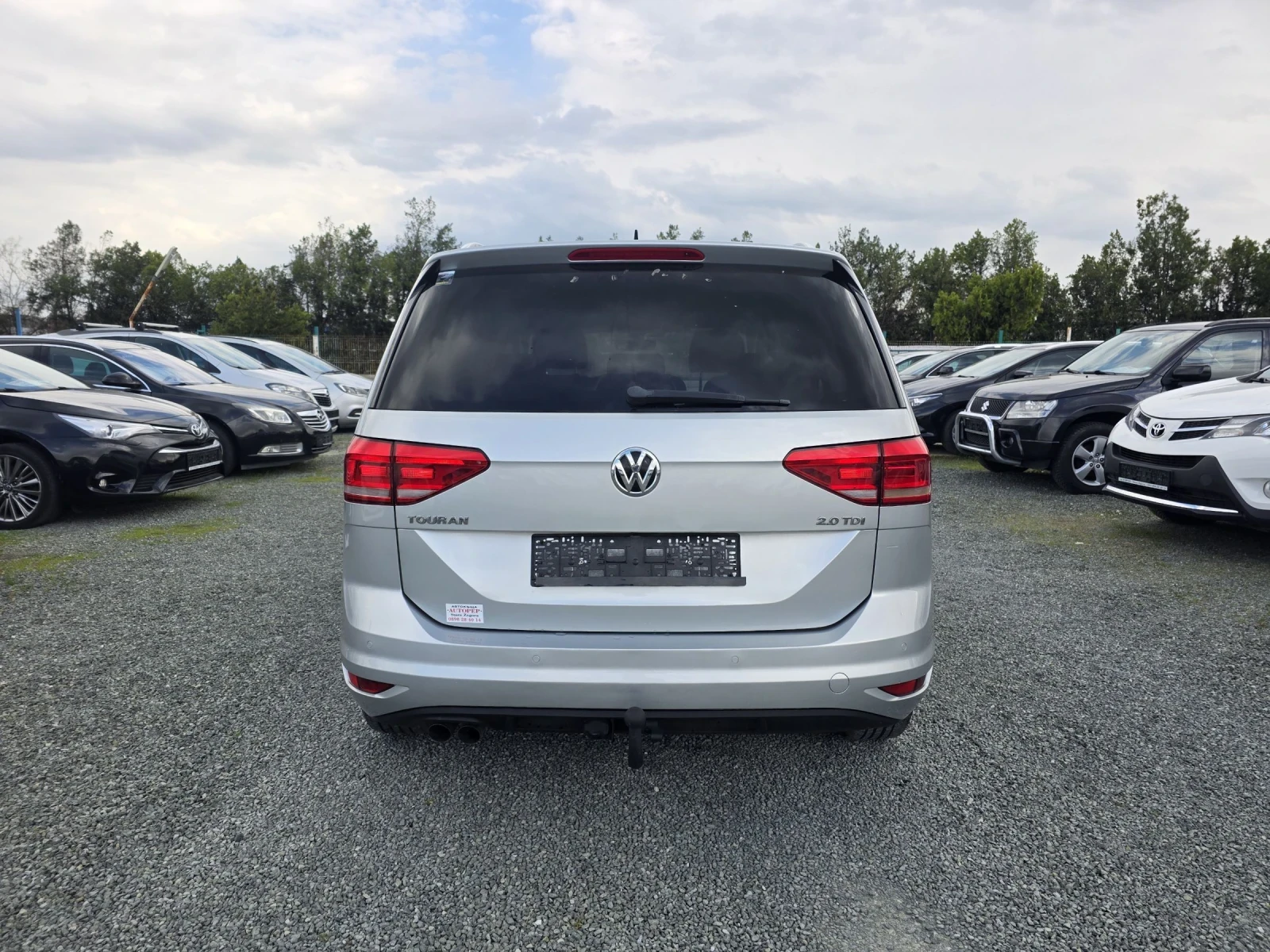 VW Touran 2.0 150 автомат алкантара нави, снимка 6 - Автомобили и джипове - 53801509