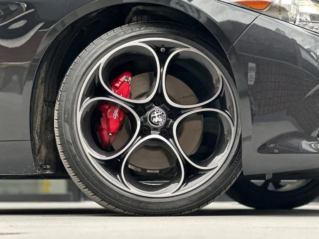 Alfa Romeo Giulia * TI VELOCE* CARFAX * ЦЕНА ДО БЪЛГАРИЯ - изображение 9