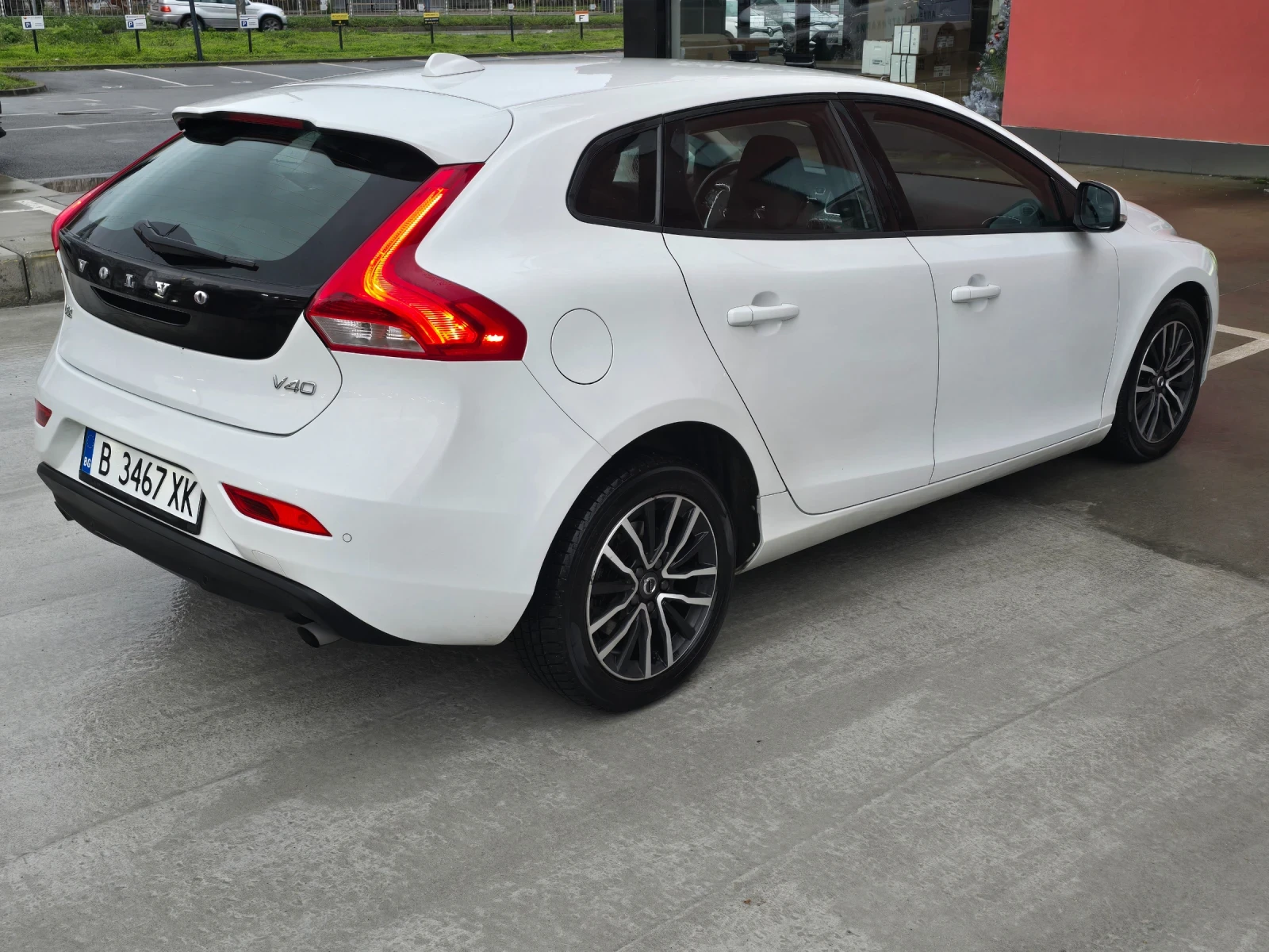 Volvo V40  - изображение 4