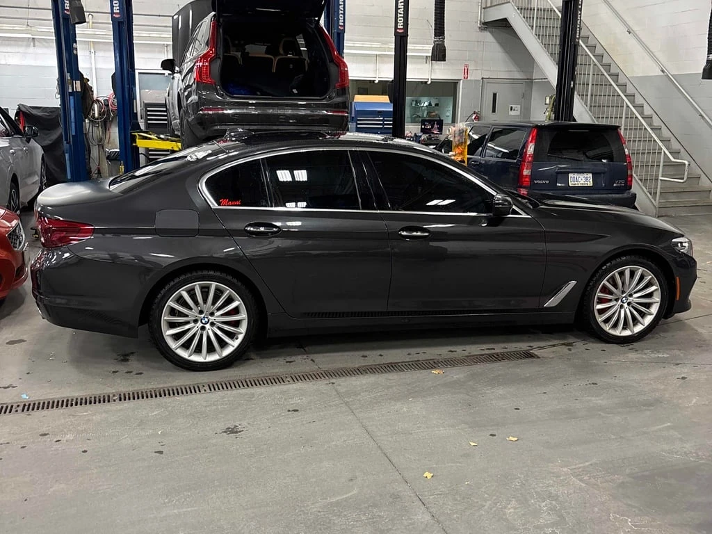 BMW 530 * 530i xDrive * CARFAX * ФИНАНСИРАНЕ - изображение 3