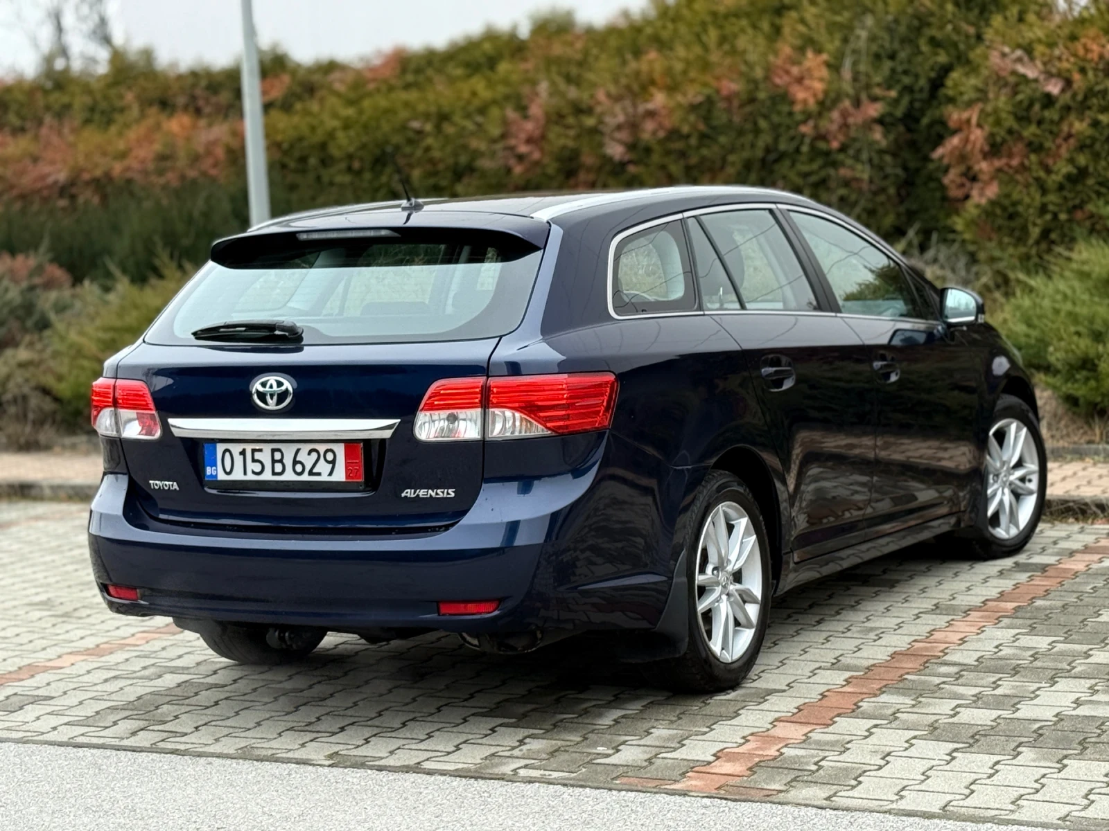 Toyota Avensis 1.8i-147К.С ФЕЙСЛИФТ НАВИ КАМЕРА ОТЛИЧНО СЪСТОЯНИЕ - изображение 4