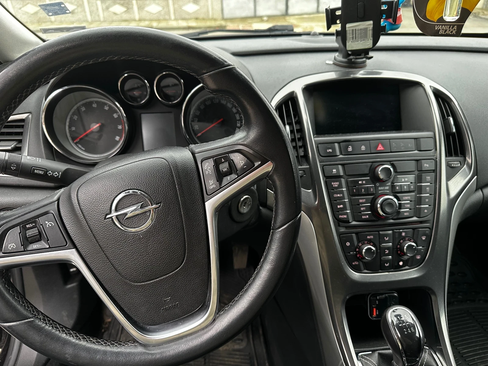 Opel Astra 1.4 Turbo - изображение 8