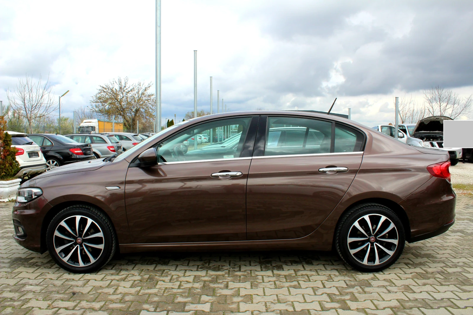 Fiat Tipo LOUNGE 1.6 MULTIJET/СОБСТВЕН ЛИЗИНГ, снимка 4 - Автомобили и джипове - 53581026