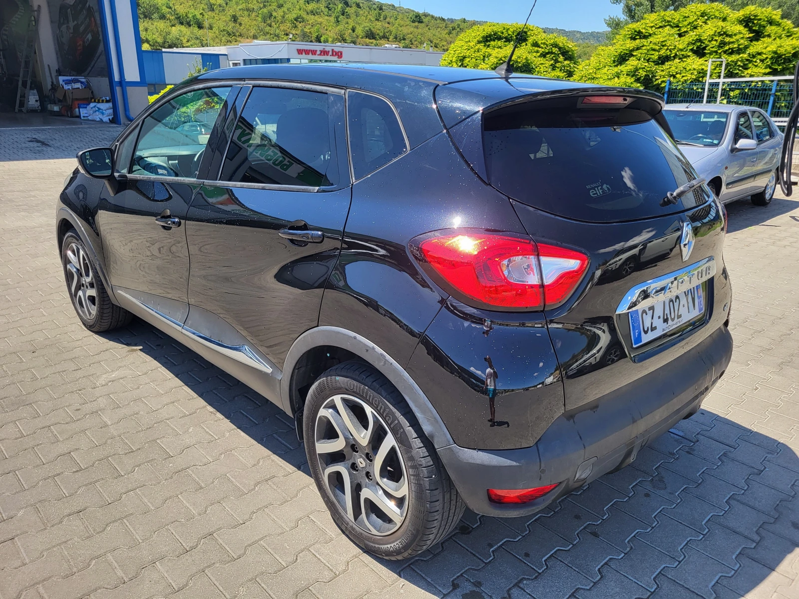 Renault Captur 1.5dci 90, снимка 4 - Автомобили и джипове - 54406646