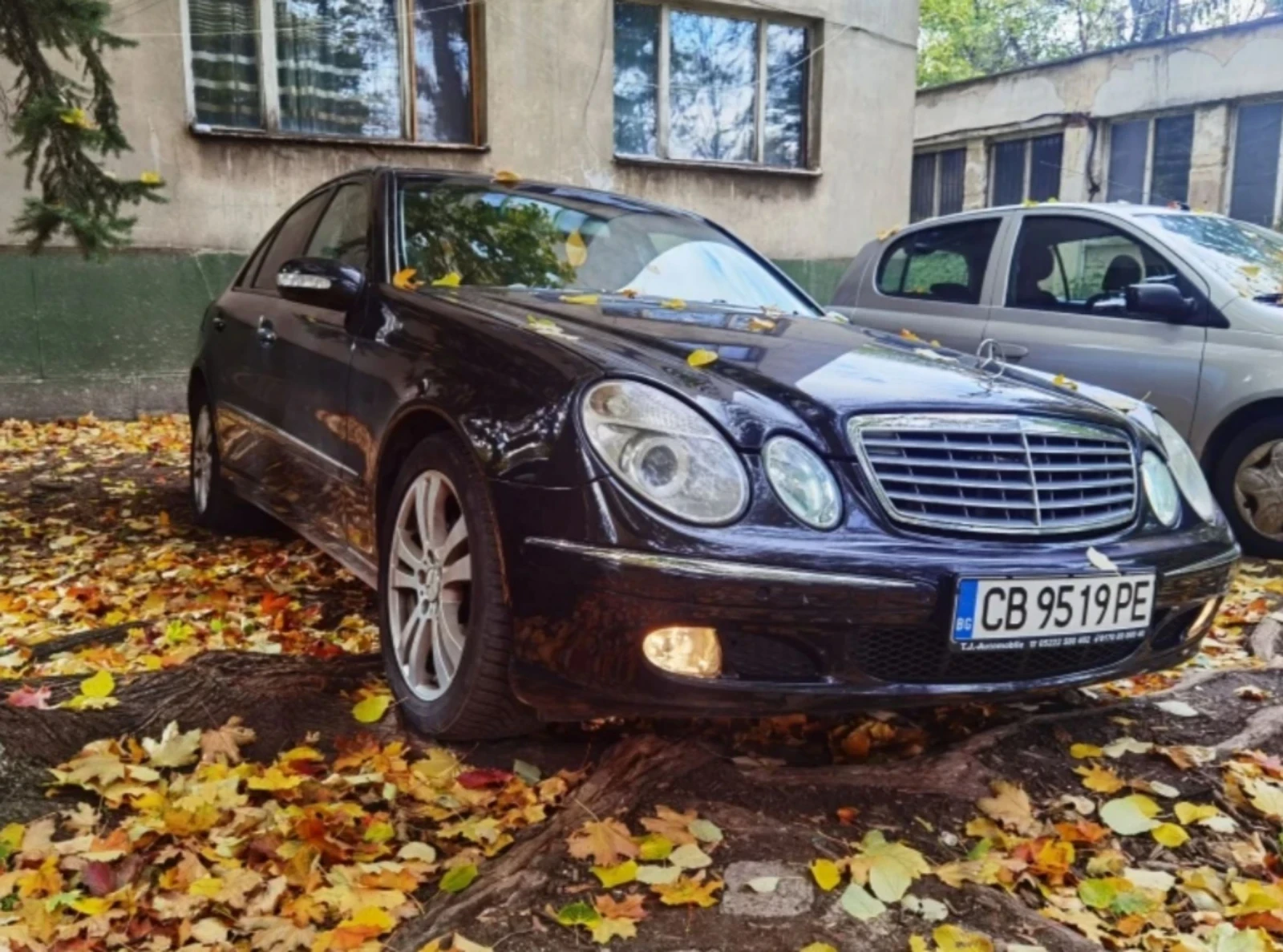 Mercedes-Benz E 320, снимка 12 - Автомобили и джипове - 54140731