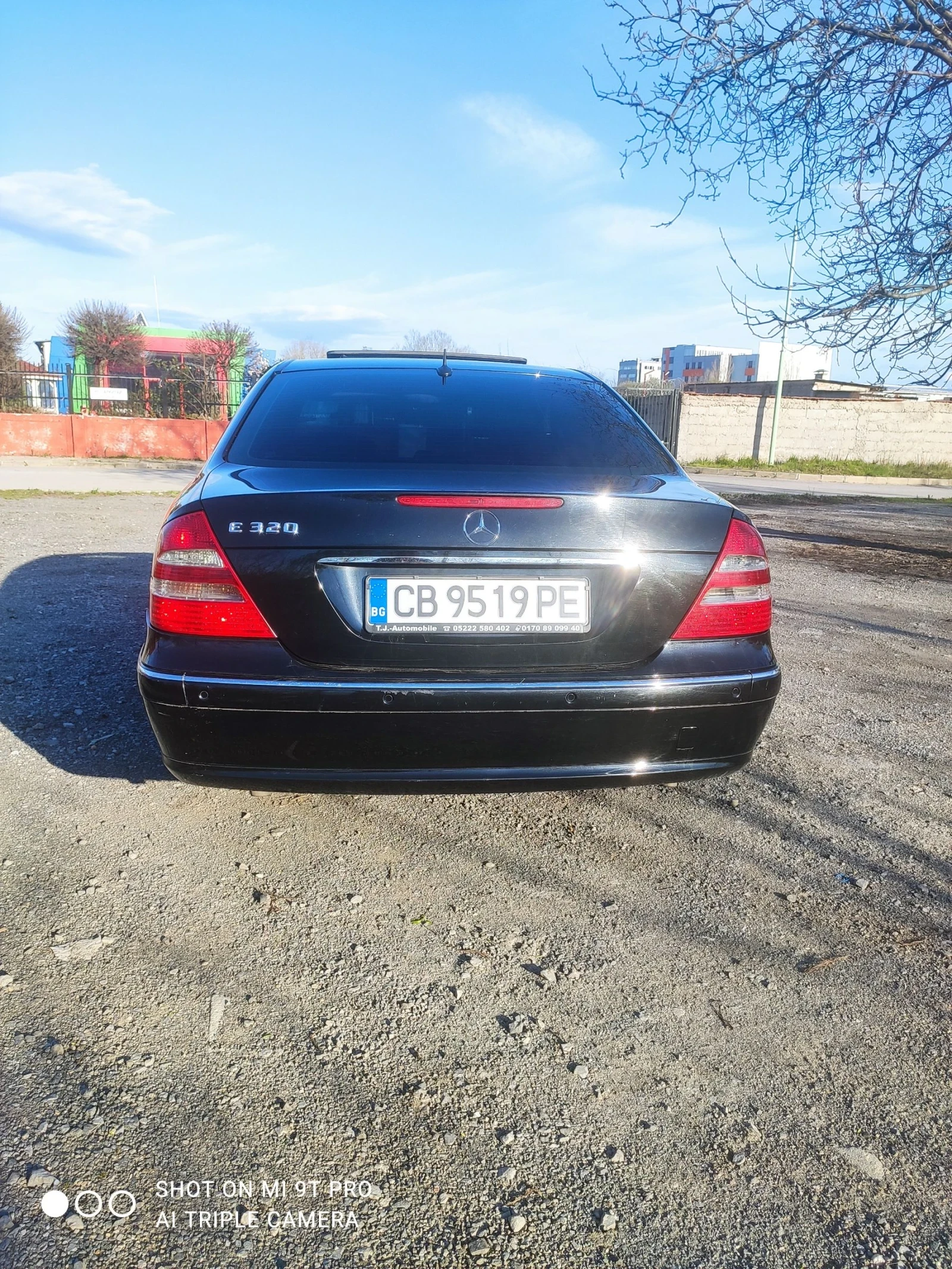 Mercedes-Benz E 320, снимка 3 - Автомобили и джипове - 54140731