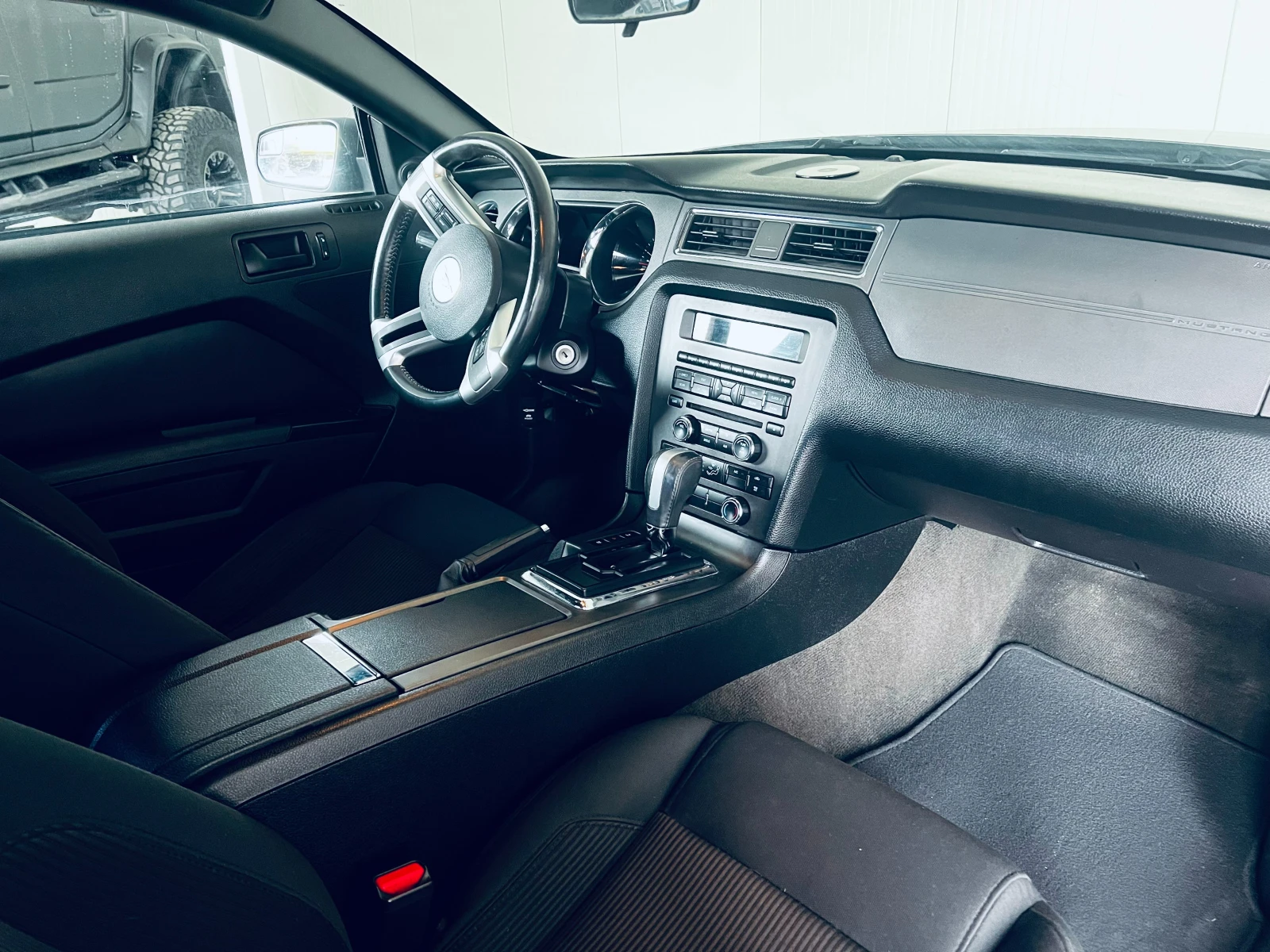 Ford Mustang, снимка 8 - Автомобили и джипове - 54247894