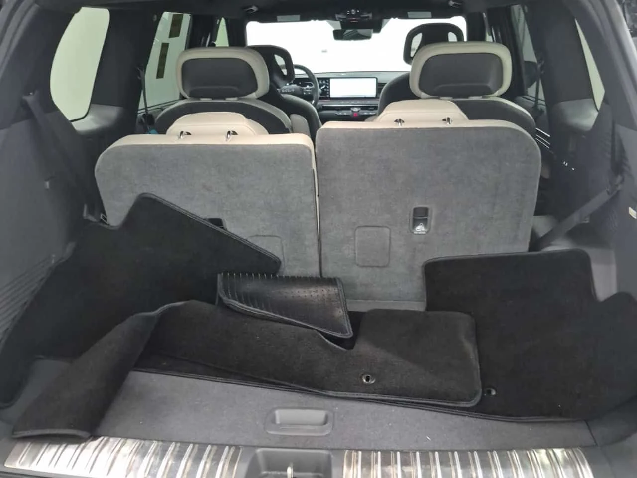 Kia EV9 LAND W/GT LINE PACKAGE  CARFAX, снимка 14 - Автомобили и джипове - 54333217