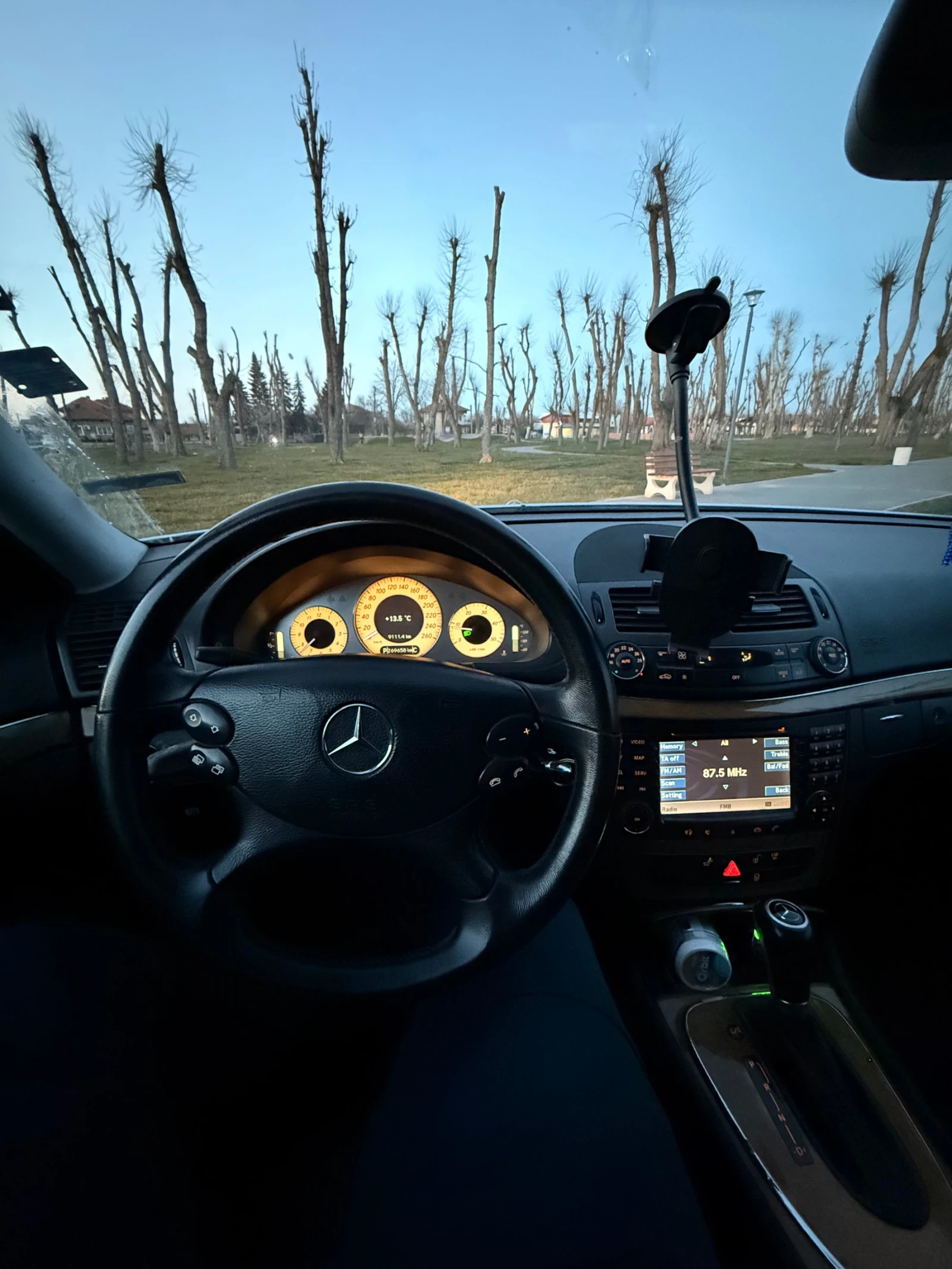 Mercedes-Benz E 280, снимка 6 - Автомобили и джипове - 54478653