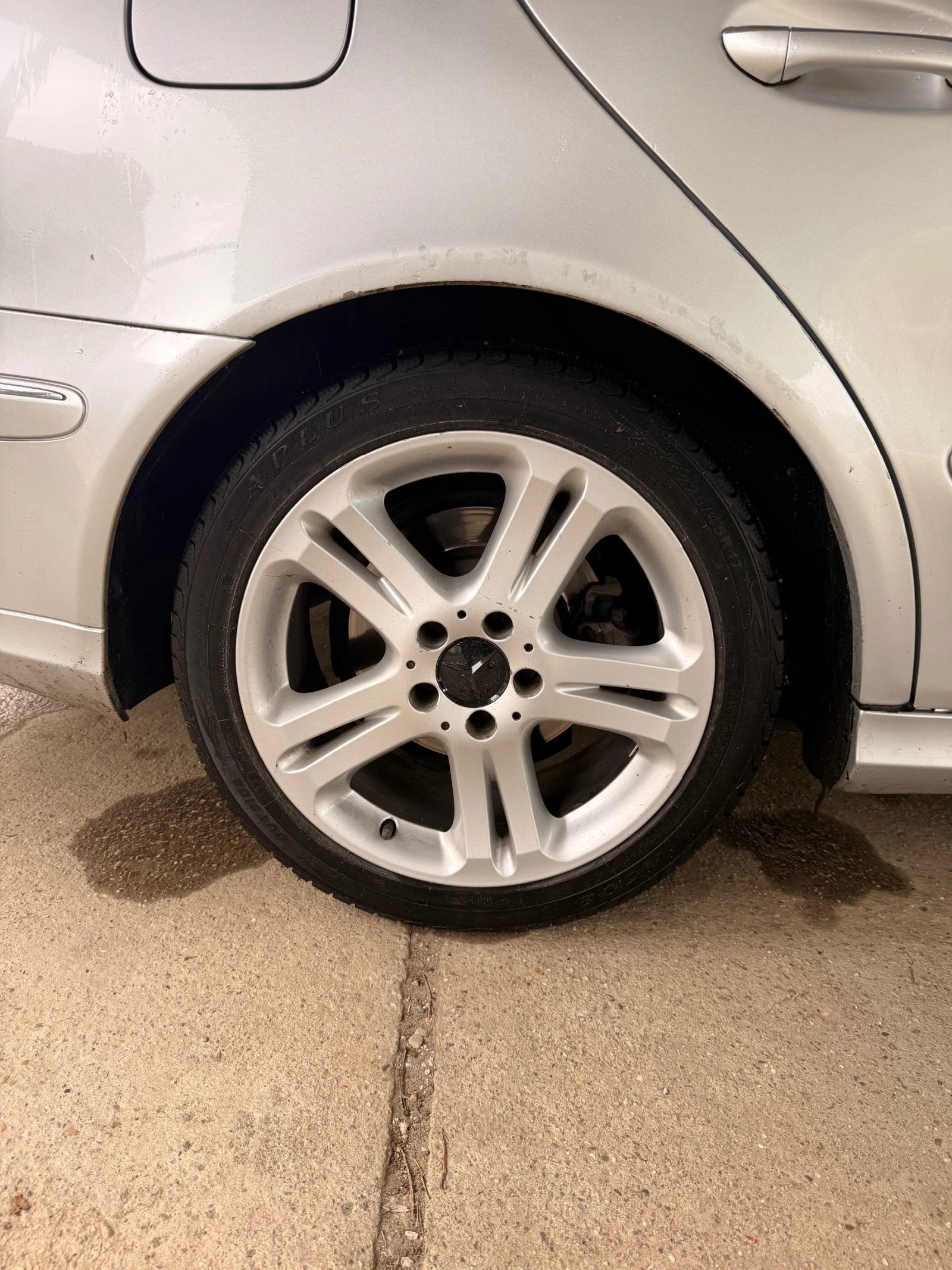 Mercedes-Benz E 280, снимка 9 - Автомобили и джипове - 54478653