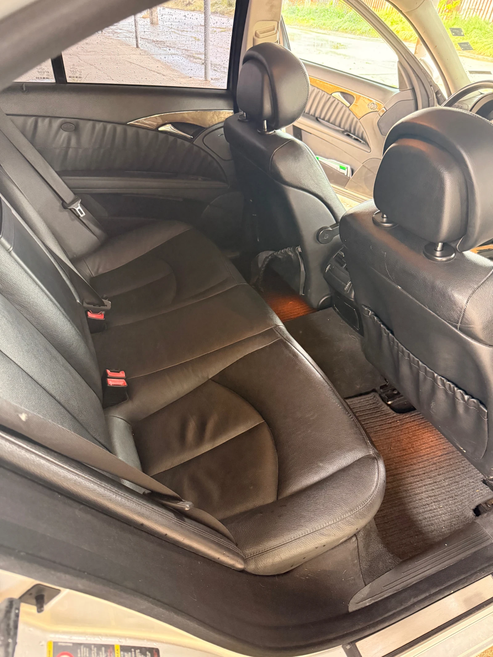 Mercedes-Benz E 280, снимка 7 - Автомобили и джипове - 54478653