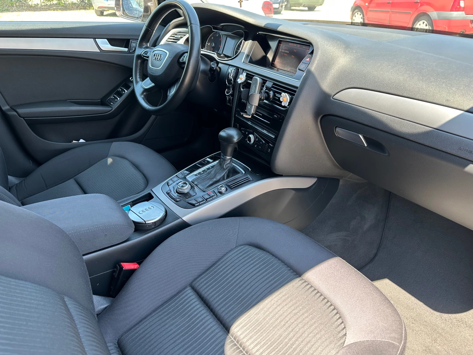 Audi A4 2.0 TDI 143 кс., снимка 6 - Автомобили и джипове - 54517757