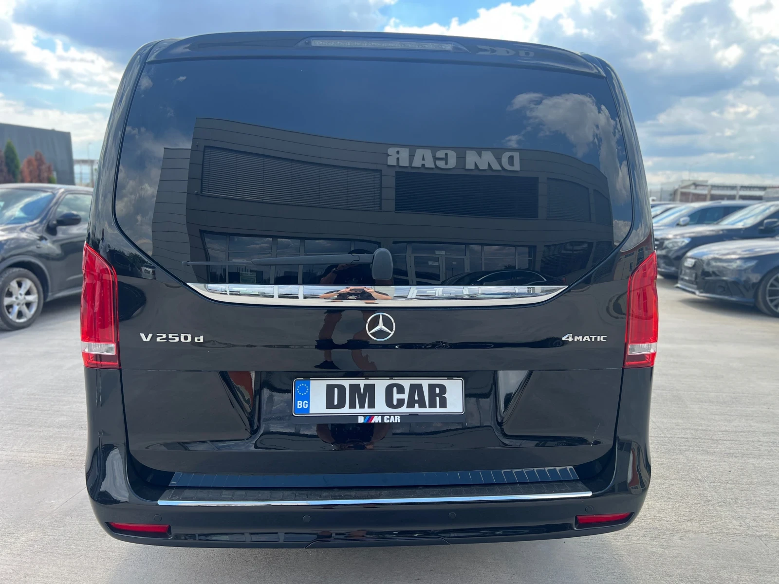 Mercedes-Benz V 300 V 250D/4MATIC/LED/NAVI/TV, снимка 7 - Автомобили и джипове - 54959774