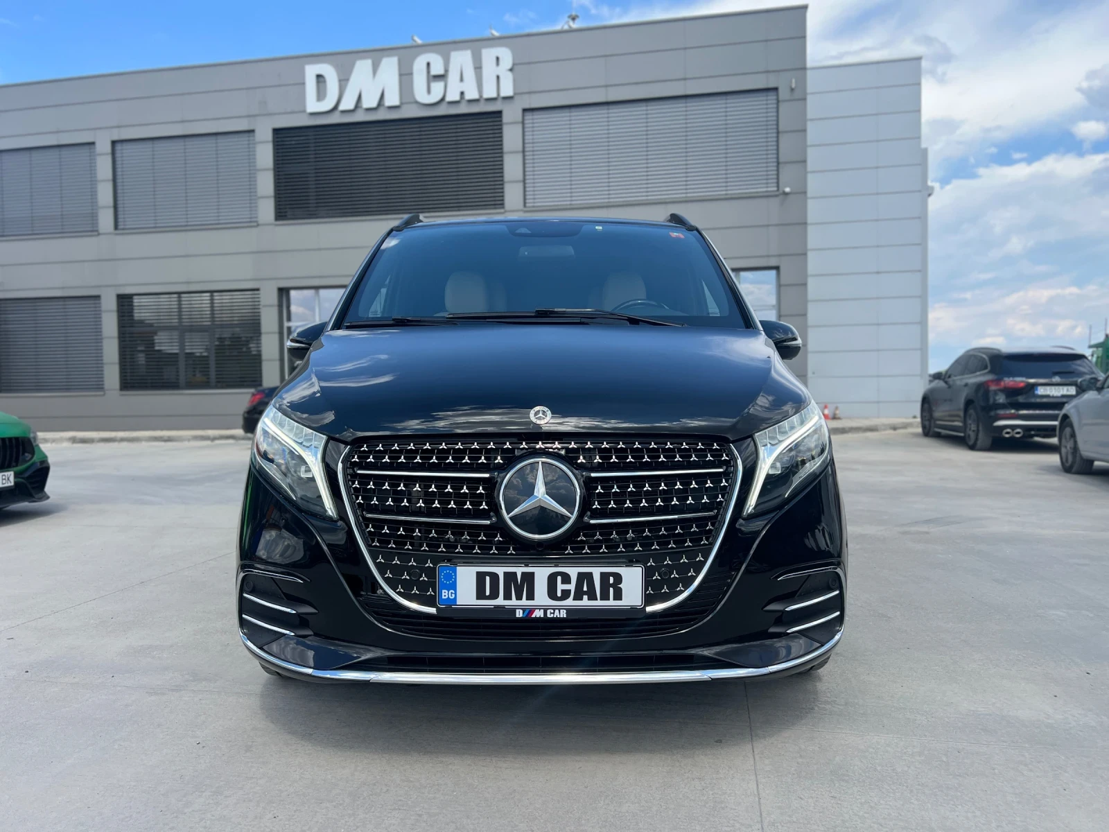 Mercedes-Benz V 300 V 250D/4MATIC/LED/NAVI/TV, снимка 2 - Автомобили и джипове - 54959774