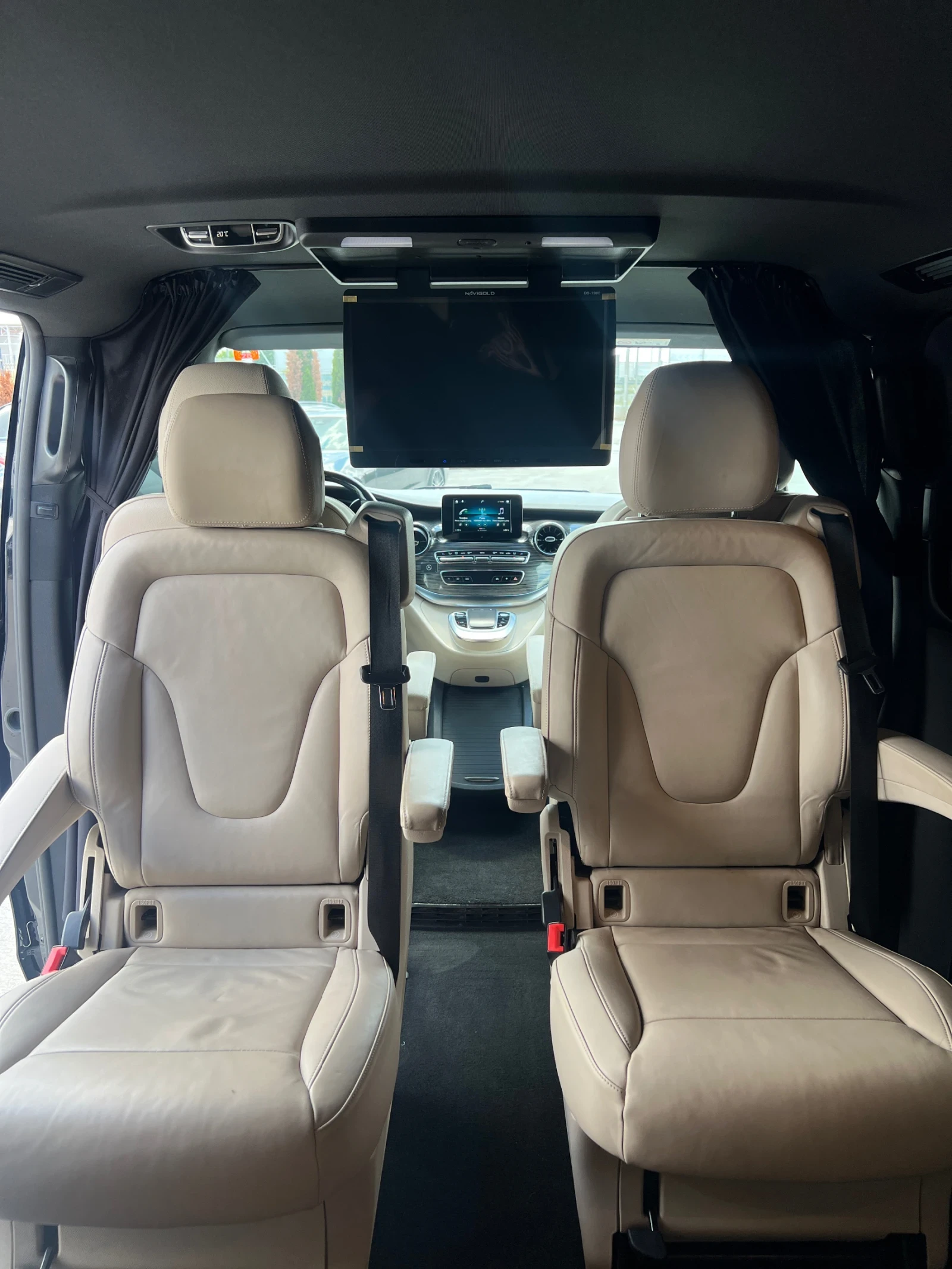 Mercedes-Benz V 300 V 250D/4MATIC/LED/NAVI/TV, снимка 10 - Автомобили и джипове - 54959774
