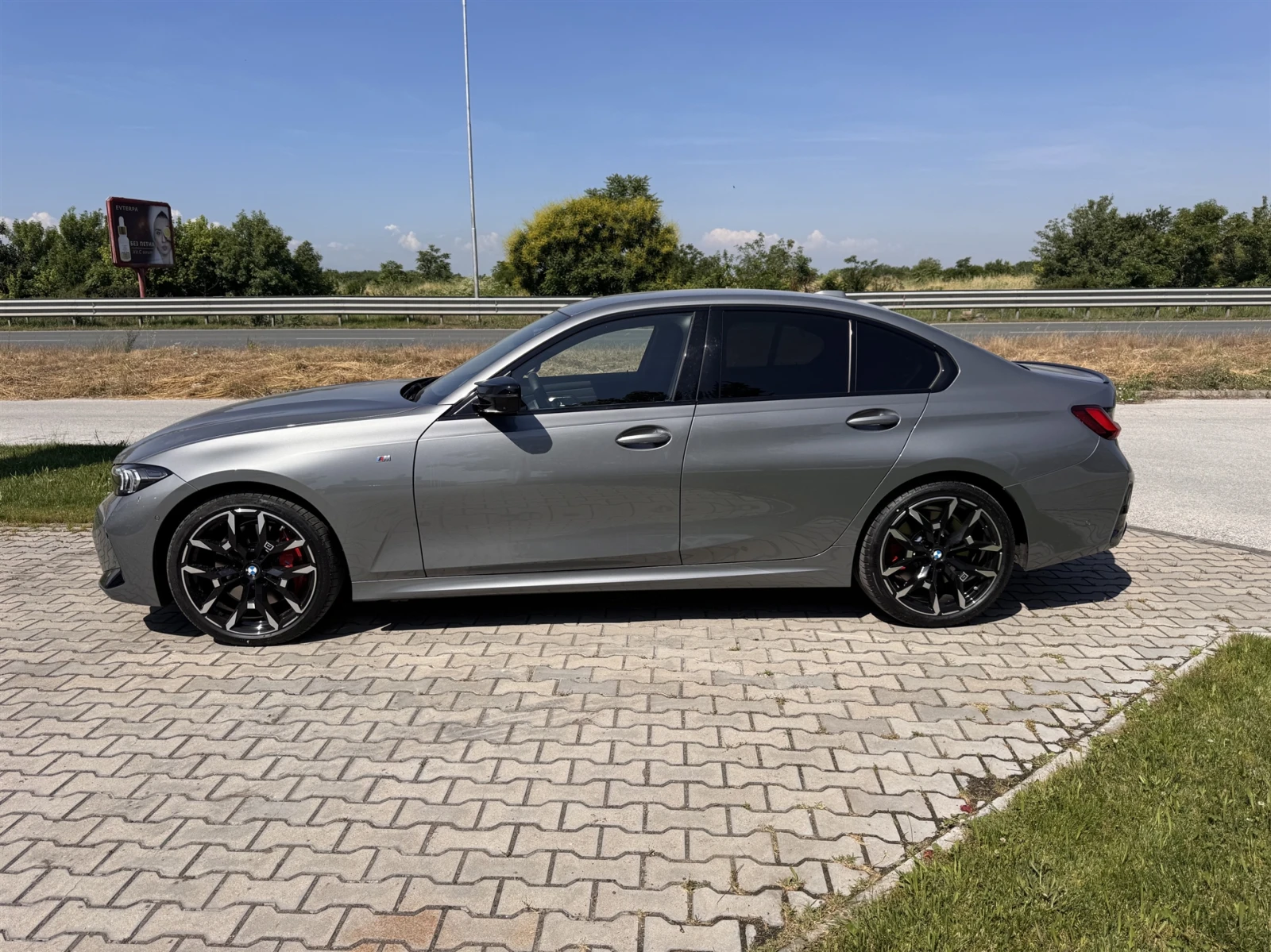 BMW 340 xDrive Sedan, снимка 3 - Автомобили и джипове - 54979305