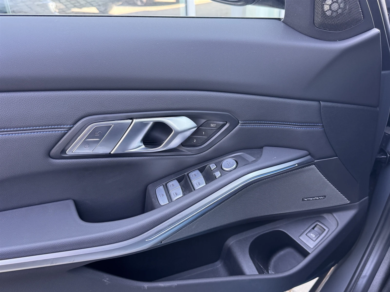BMW 340 xDrive Sedan, снимка 14 - Автомобили и джипове - 54979305