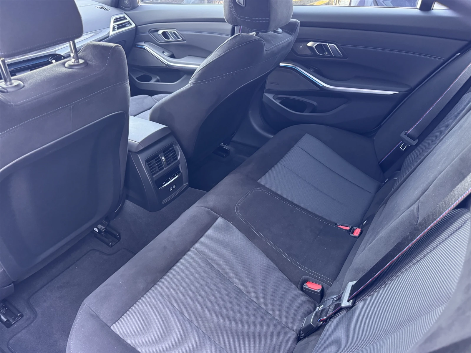 BMW 340 xDrive Sedan, снимка 13 - Автомобили и джипове - 54979305