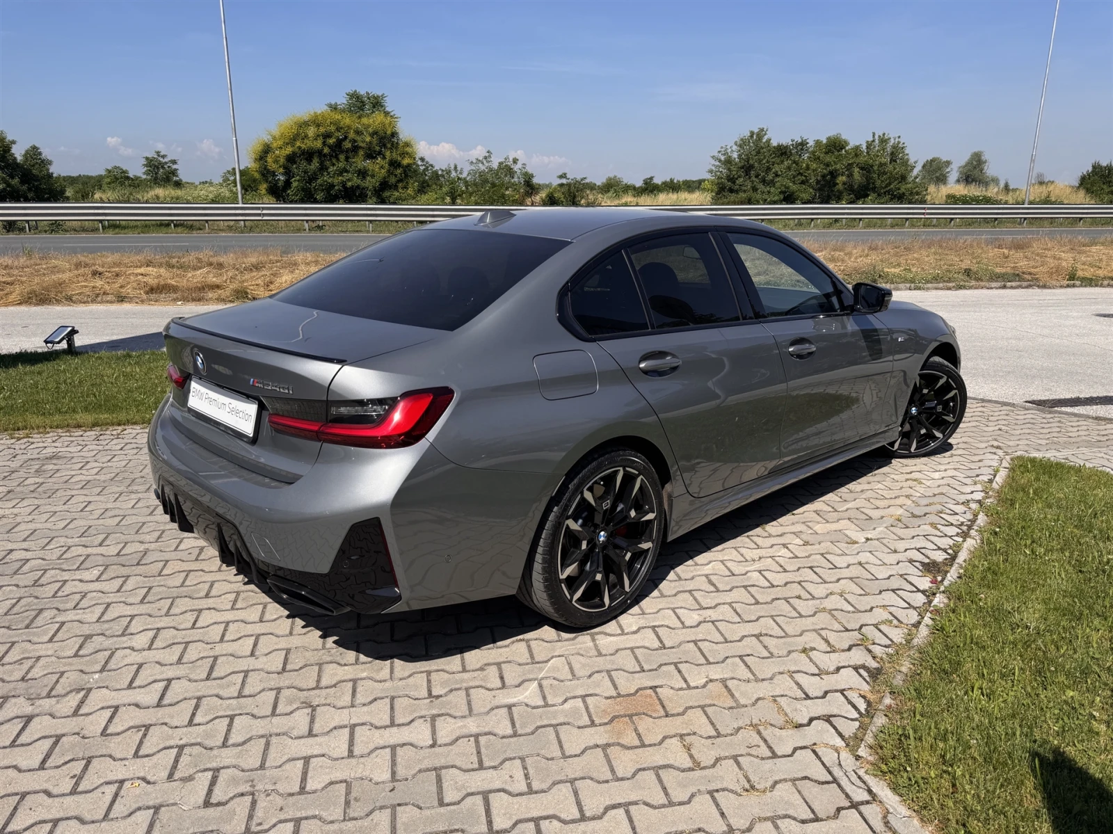 BMW 340 xDrive Sedan, снимка 2 - Автомобили и джипове - 54979305