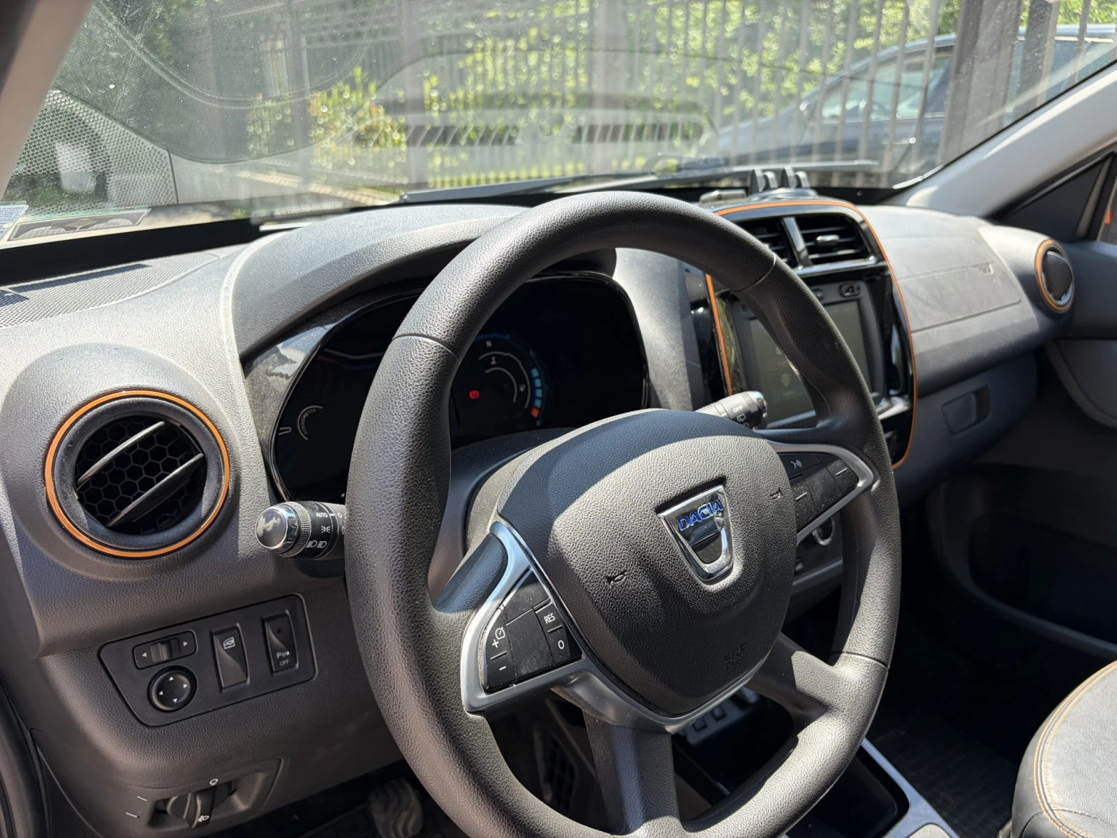 Dacia Spring, снимка 6 - Автомобили и джипове - 55012937