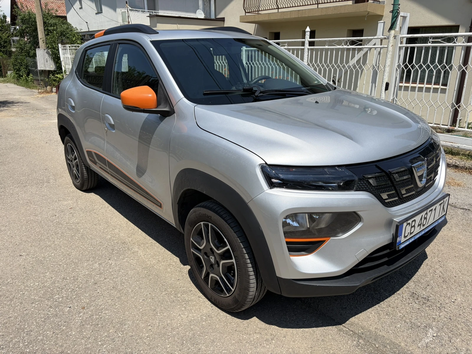 Dacia Spring, снимка 4 - Автомобили и джипове - 55012937