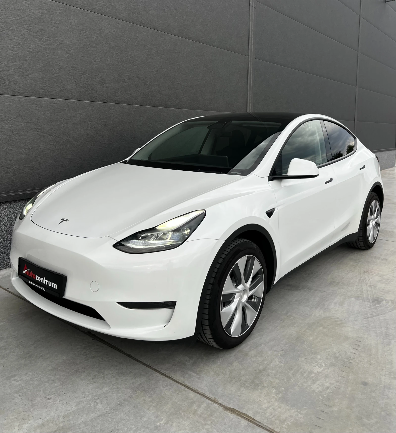 Tesla Model Y Long Range Dual AWD, снимка 2 - Автомобили и джипове - 55397244