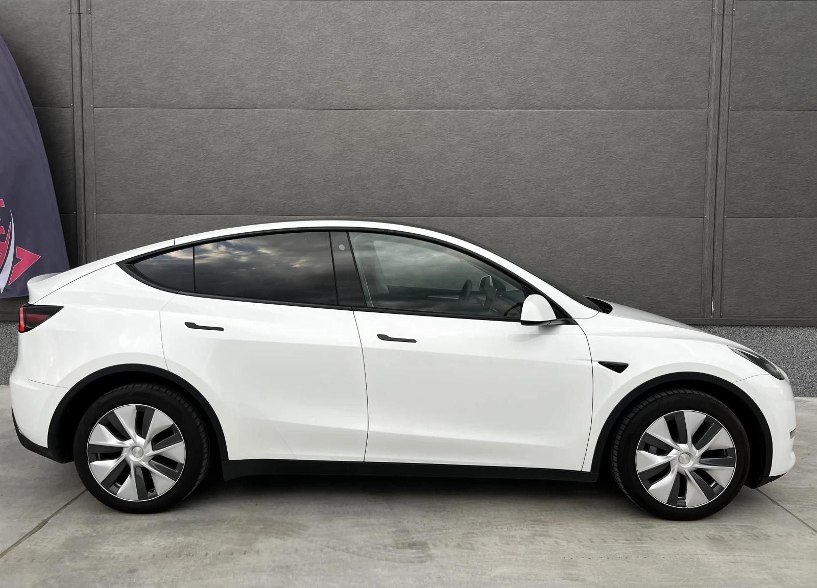 Tesla Model Y Long Range Dual AWD, снимка 7 - Автомобили и джипове - 55397244