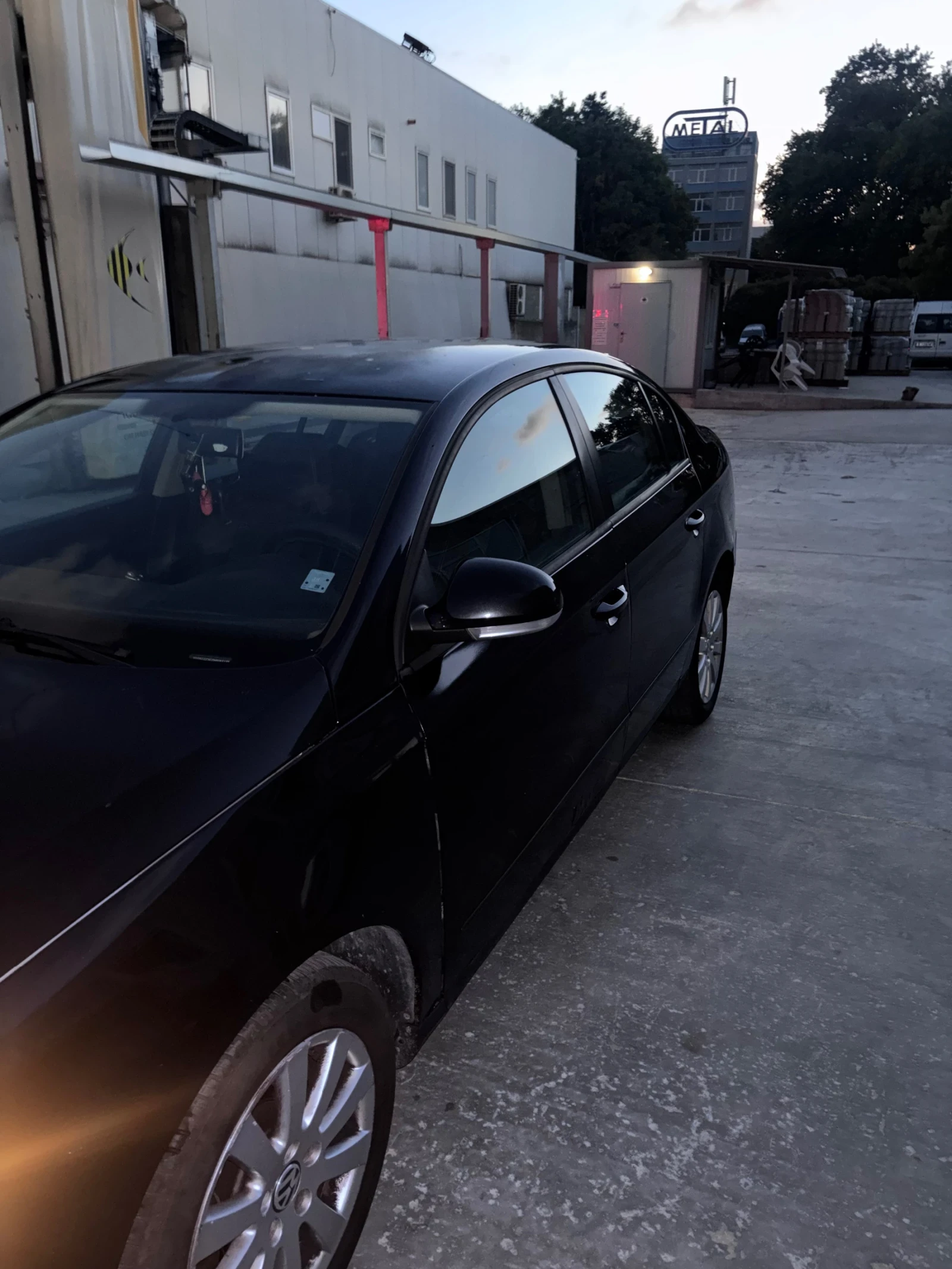VW Passat 1.9 Tdi, снимка 5 - Автомобили и джипове - 55767125