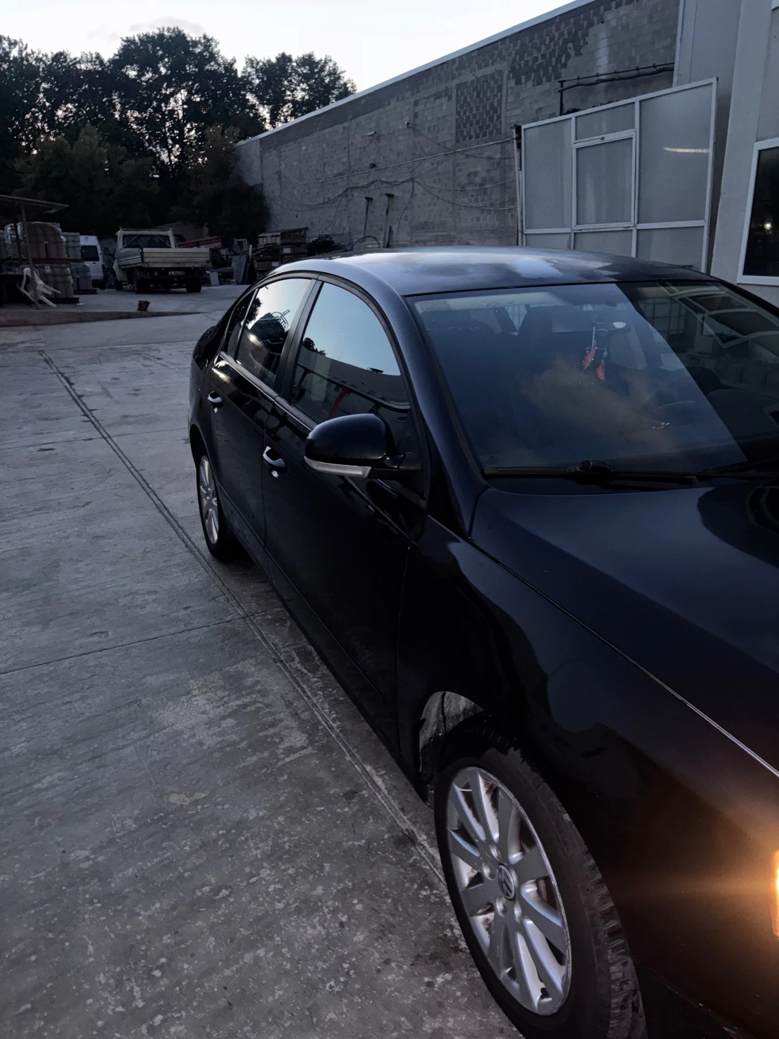 VW Passat 1.9 Tdi, снимка 4 - Автомобили и джипове - 55767125
