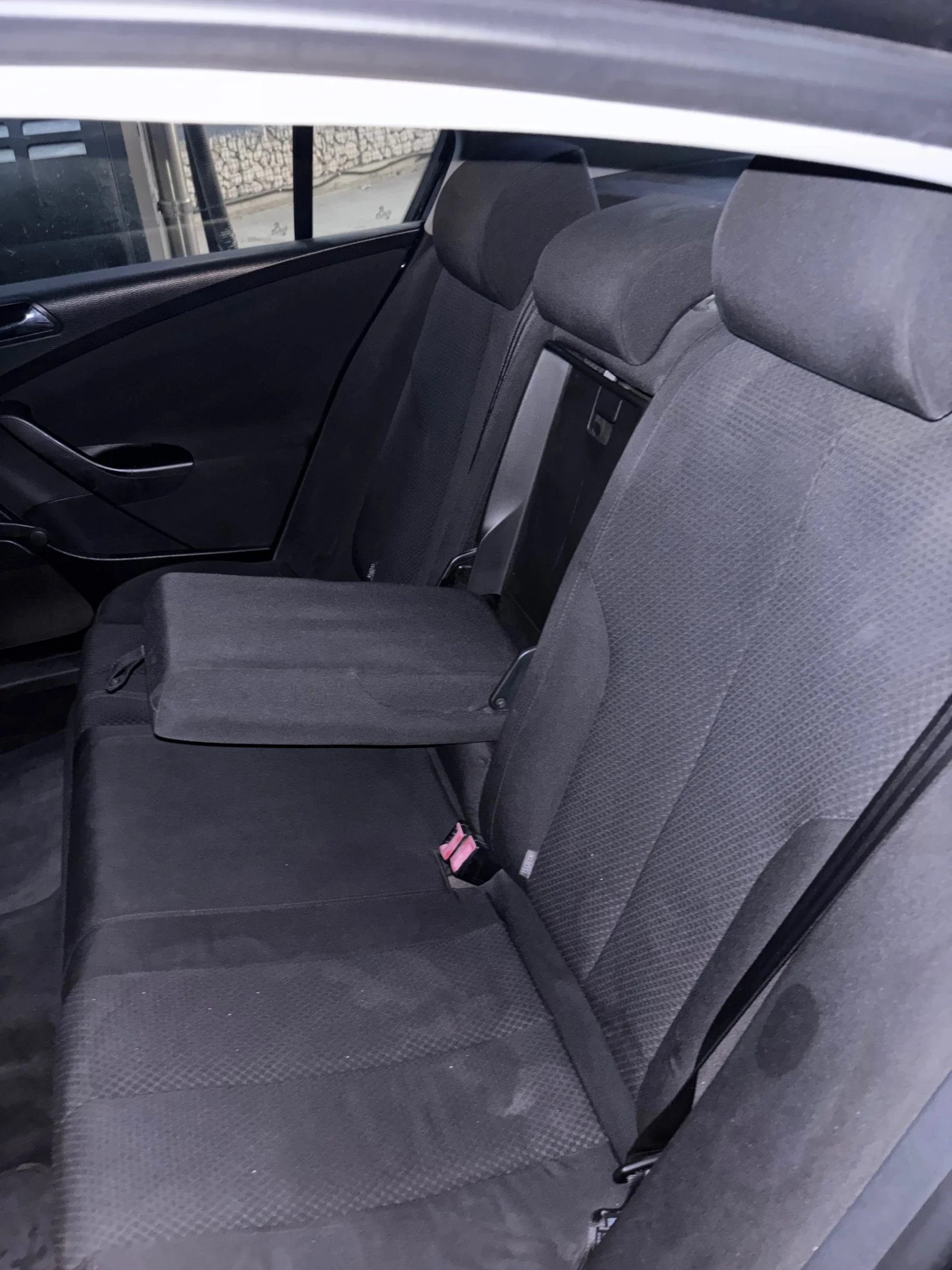 VW Passat 1.9 Tdi, снимка 7 - Автомобили и джипове - 55767125