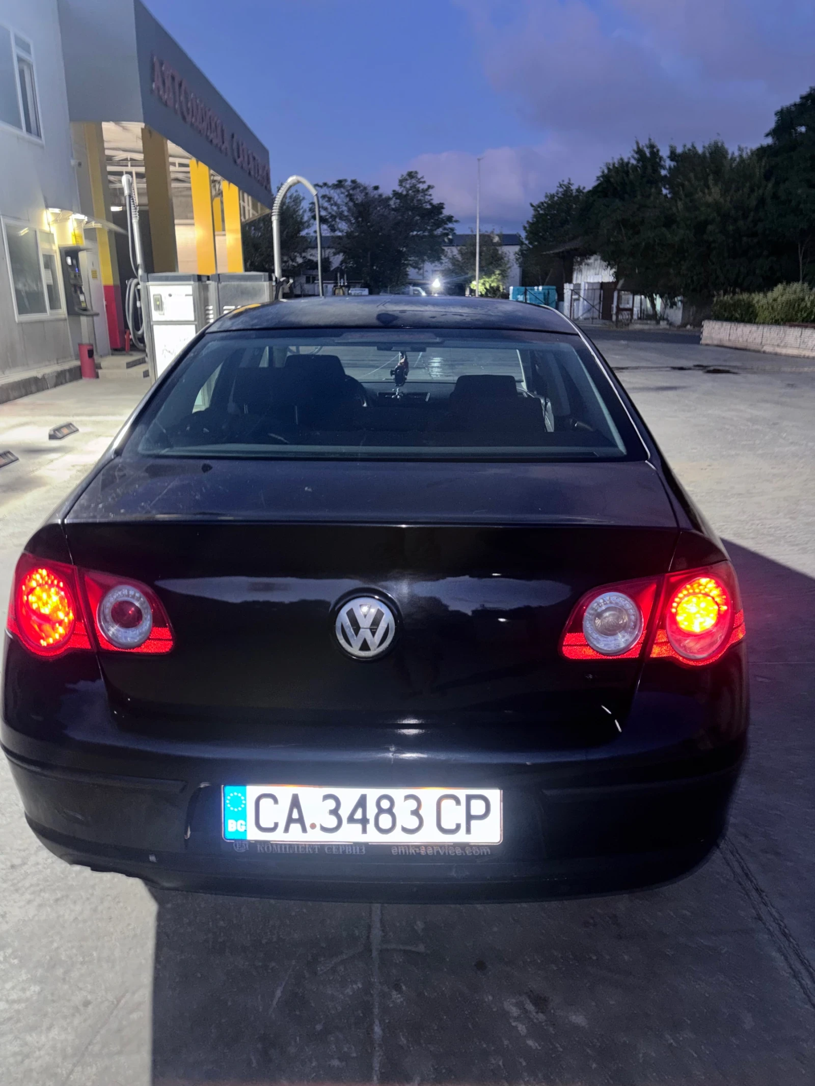 VW Passat 1.9 Tdi, снимка 6 - Автомобили и джипове - 55767125