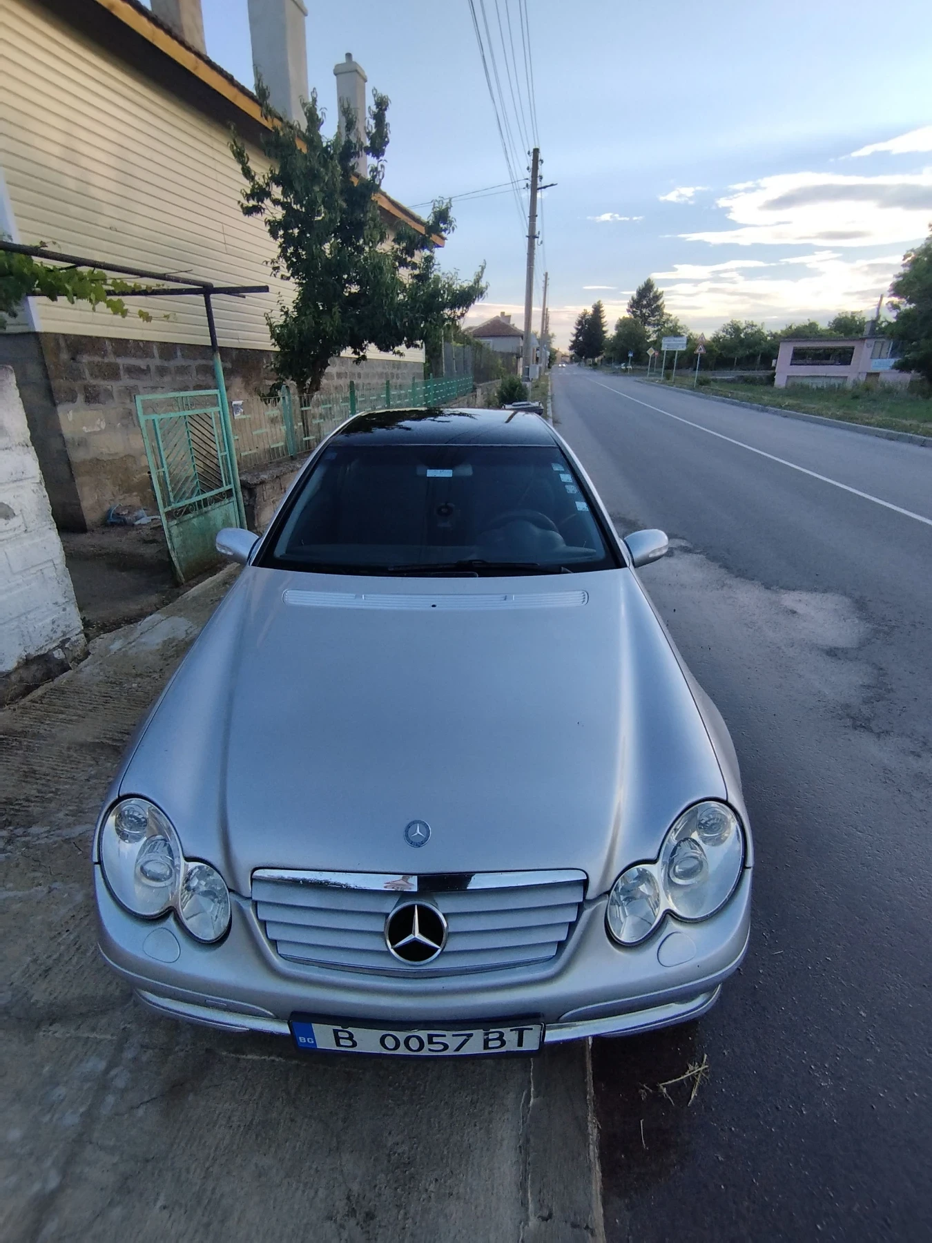 Mercedes-Benz C 220, снимка 4 - Автомобили и джипове - 56075981