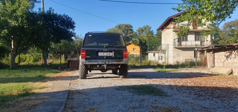 Jeep Cherokee, снимка 9 - Автомобили и джипове - 47135628